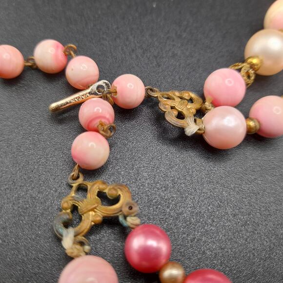 Vintage Japan Pink Bead Necklace, Molded Lucite Beads, 1950s Jewelry - Picture 12 of 15